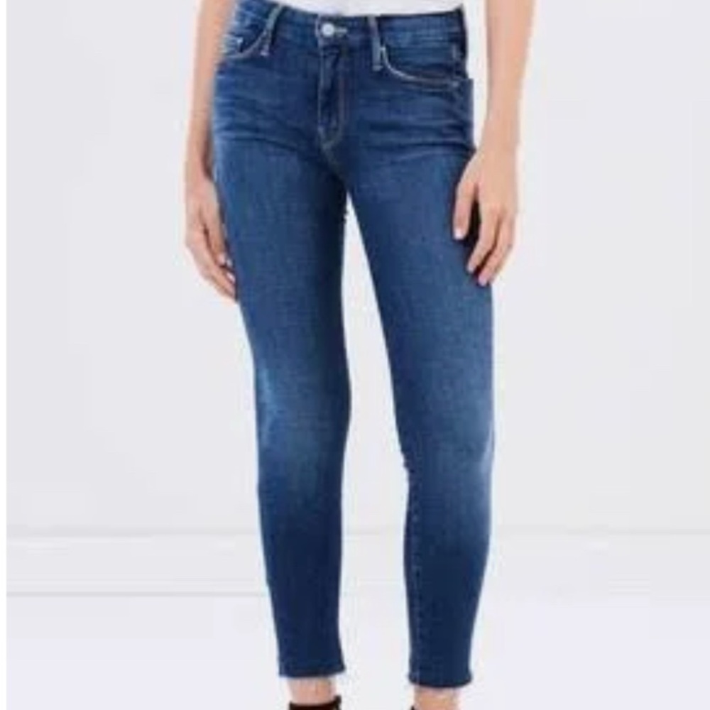 Mother Jeans “The looker ankle fray” 27